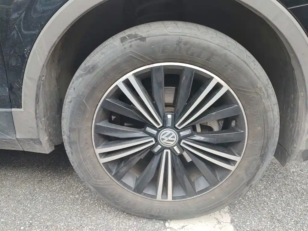 Volkswagen Tiguan L — миниатюра 12