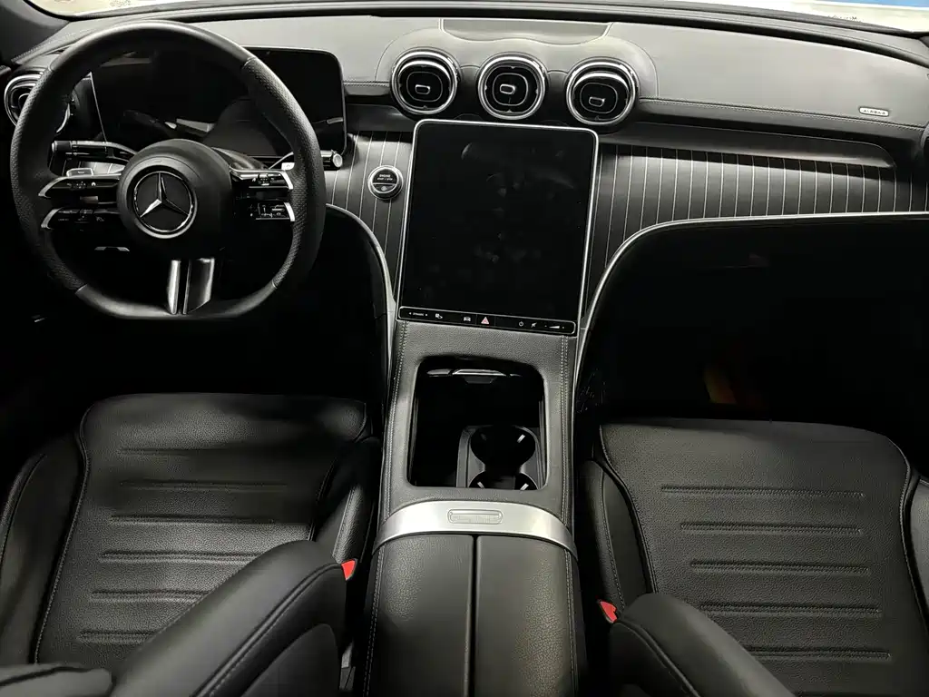 Mercedes-Benz C-Class — миниатюра 11