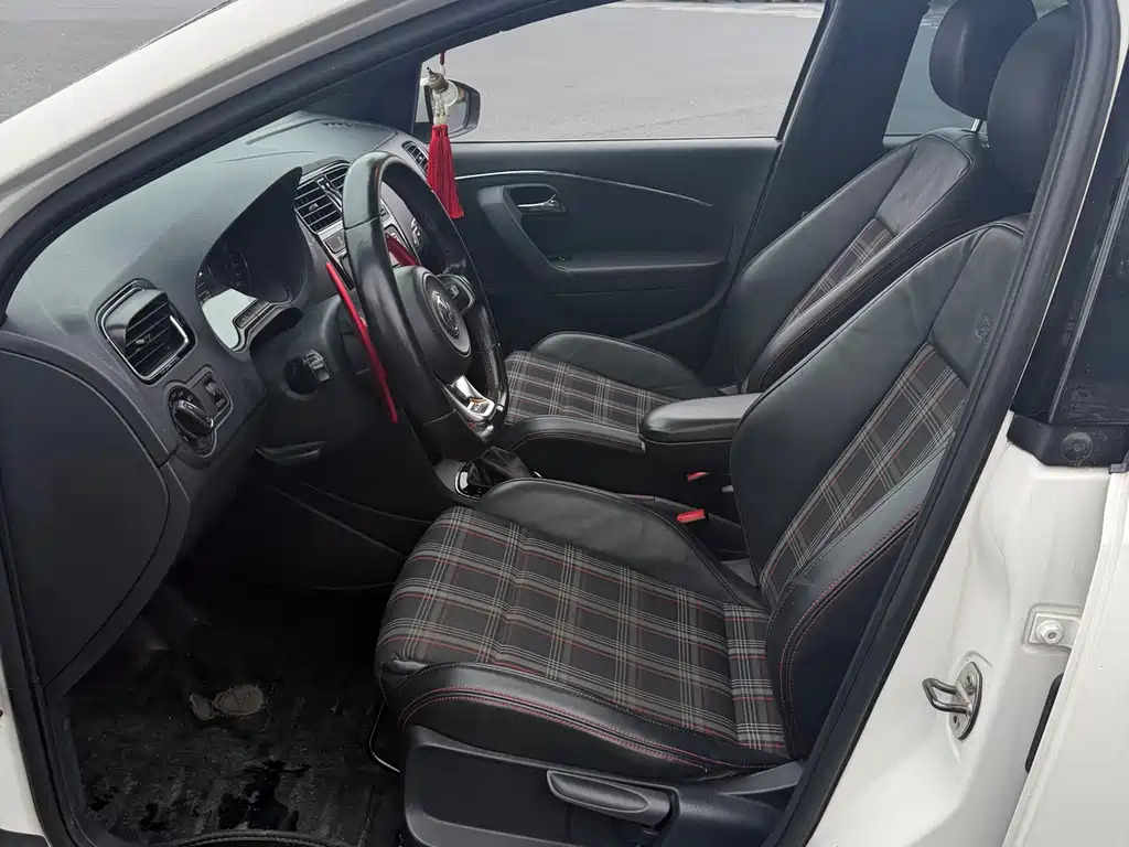 Volkswagen Polo — миниатюра 11
