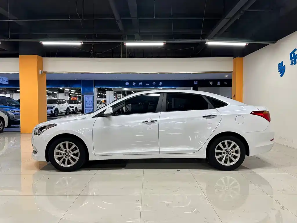 Hyundai Mistra — миниатюра 9