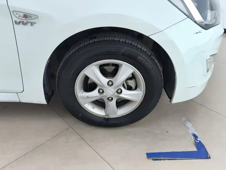 Hyundai Verna — миниатюра 6