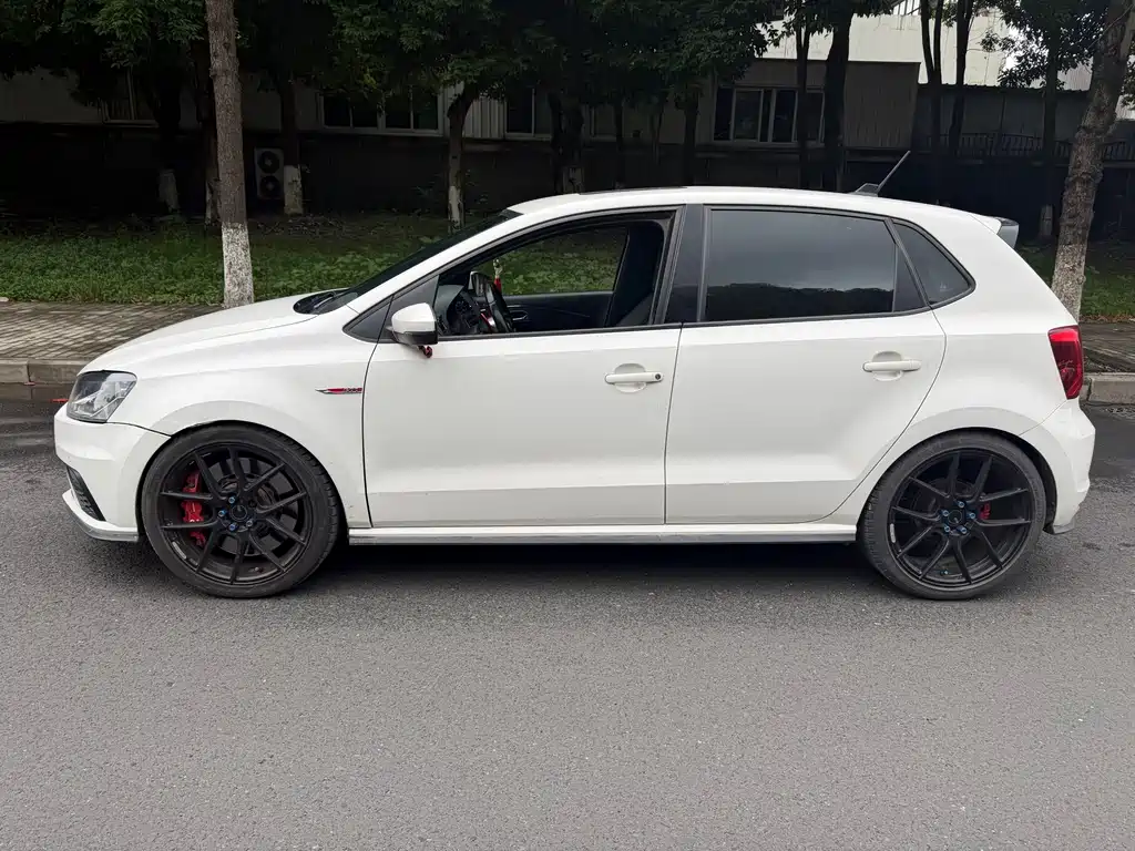 Volkswagen Polo — миниатюра 4