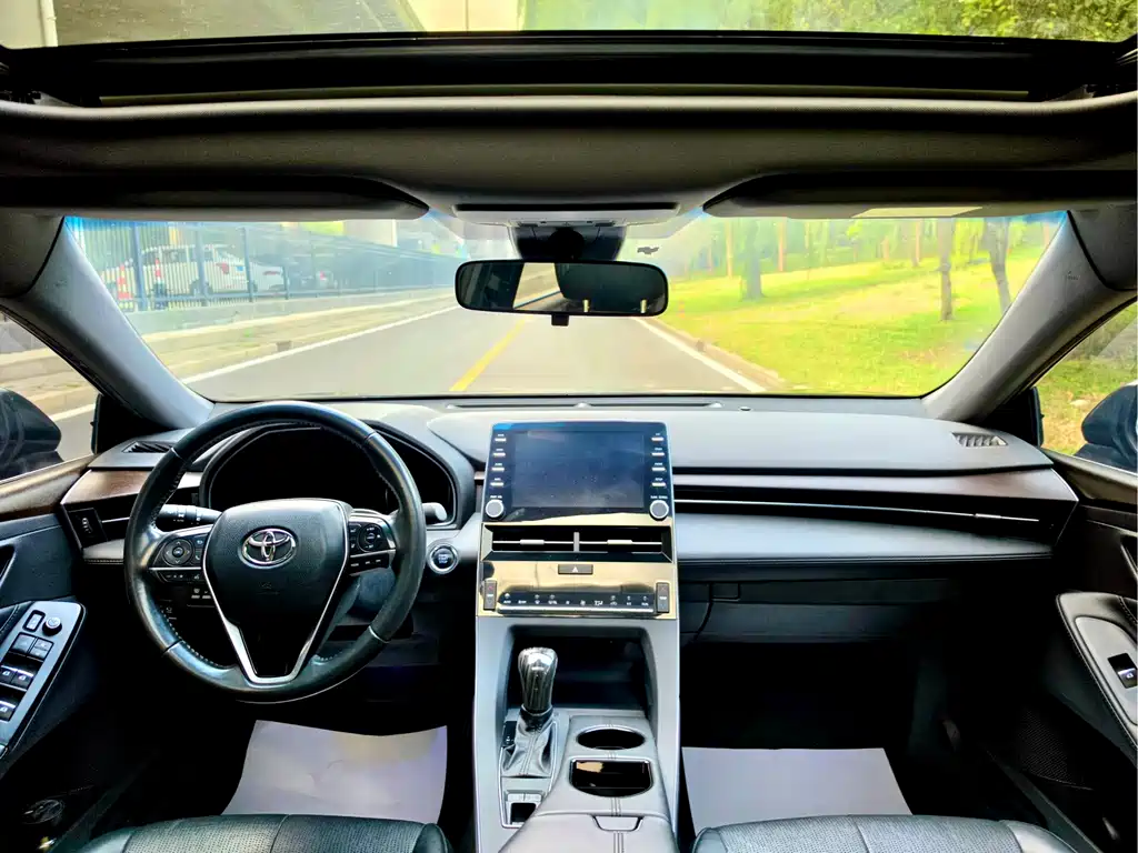 Toyota Avalon — миниатюра 6