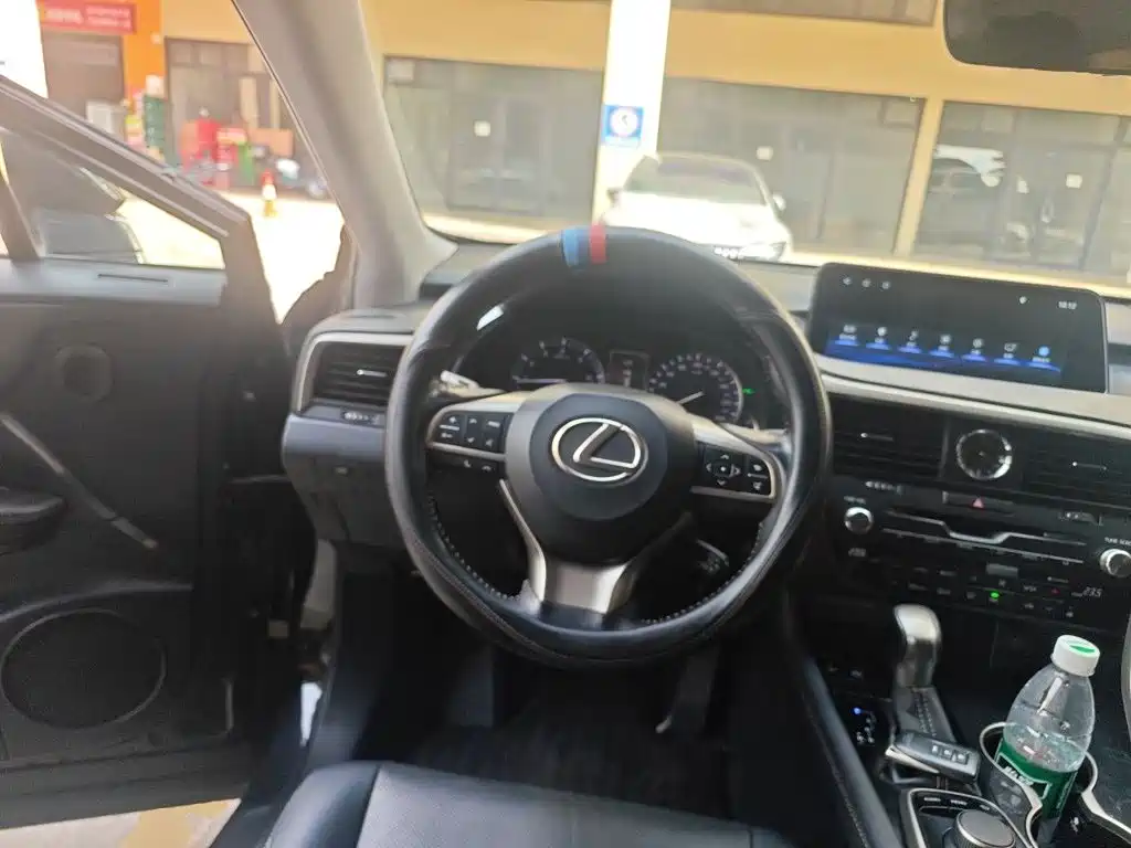 Lexus RX — миниатюра 11