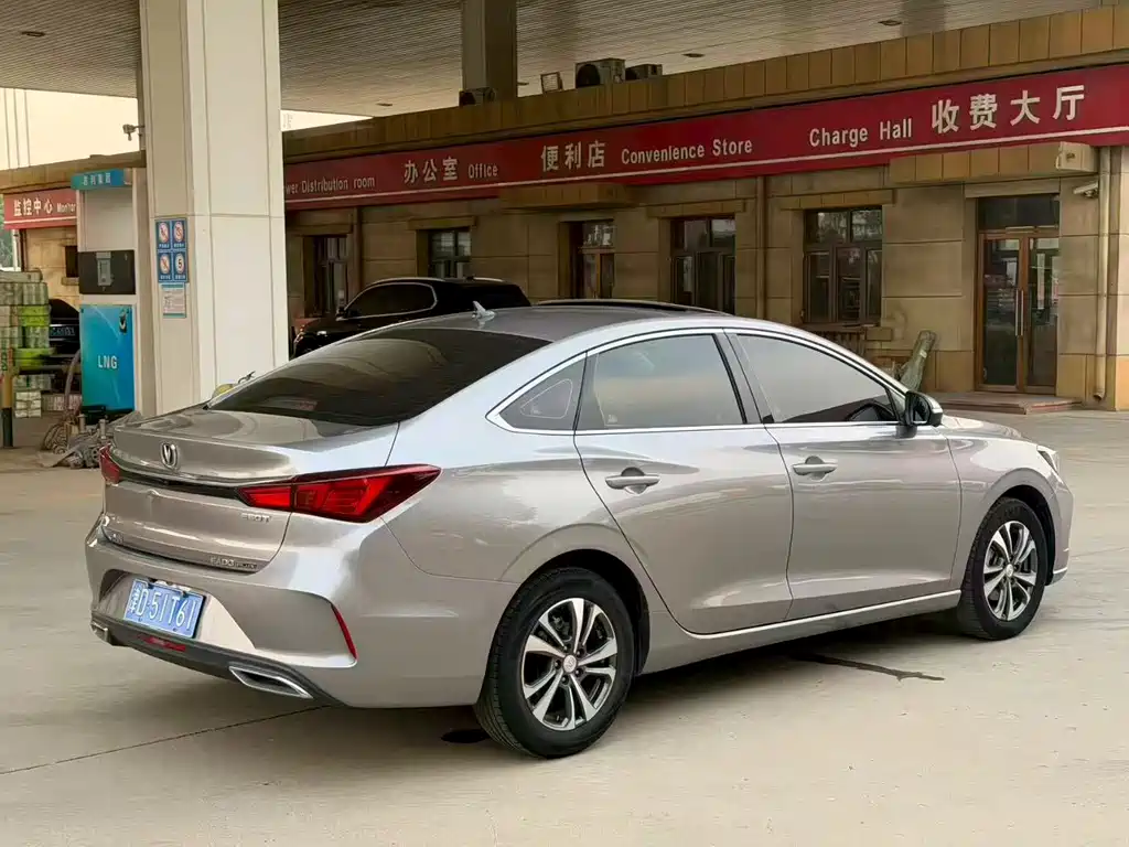 Changan Eado — миниатюра 6