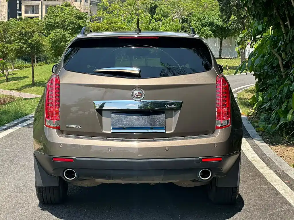 Cadillac SRX — миниатюра 8
