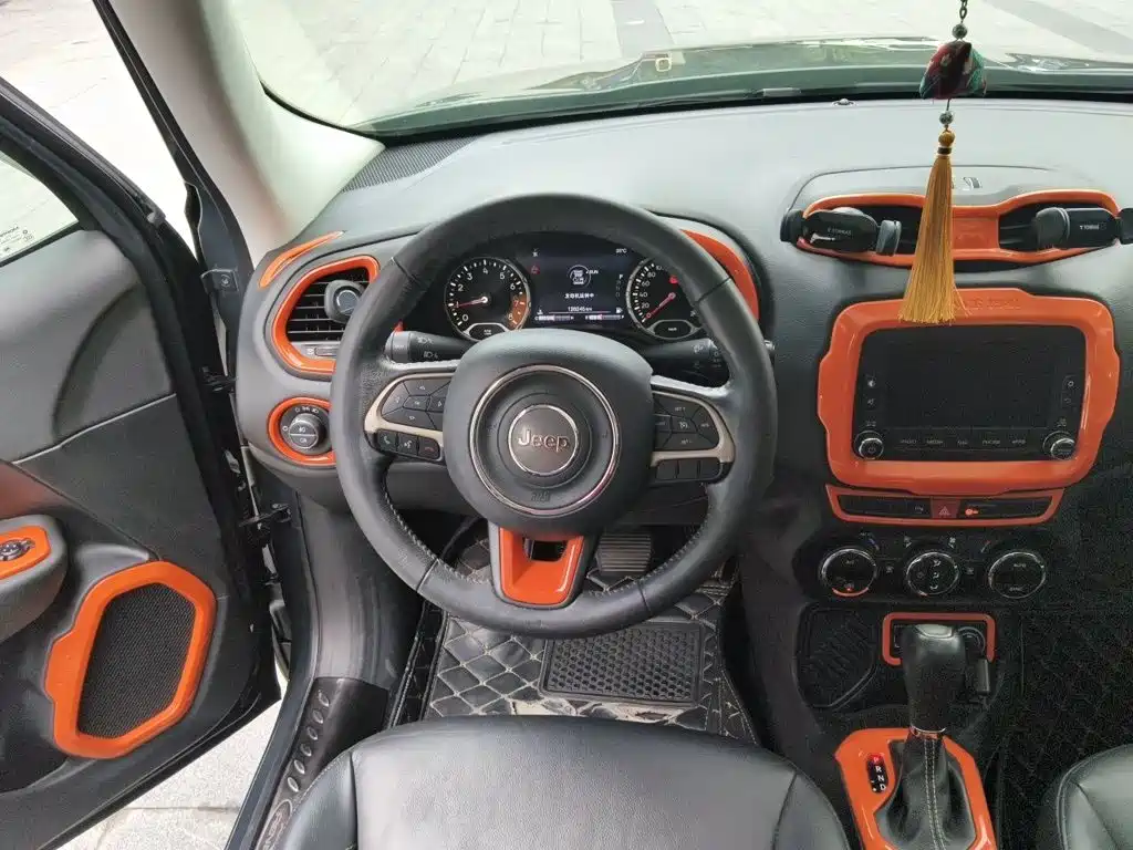 Jeep Renegade — миниатюра 7
