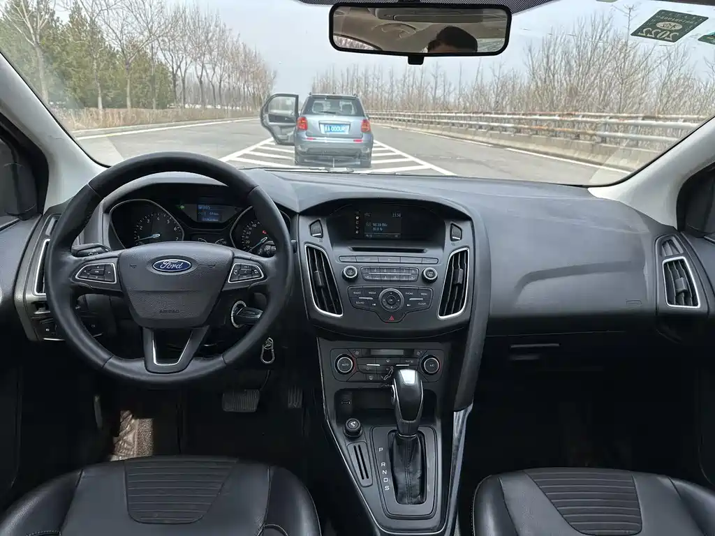 Ford Focus — миниатюра 5
