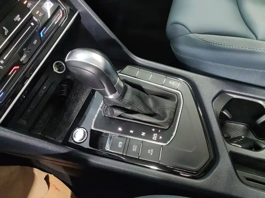 Volkswagen Tharu — миниатюра 14