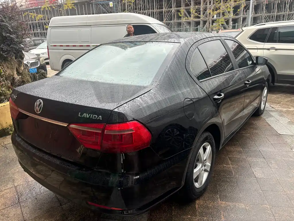 Volkswagen Lavida — миниатюра 5
