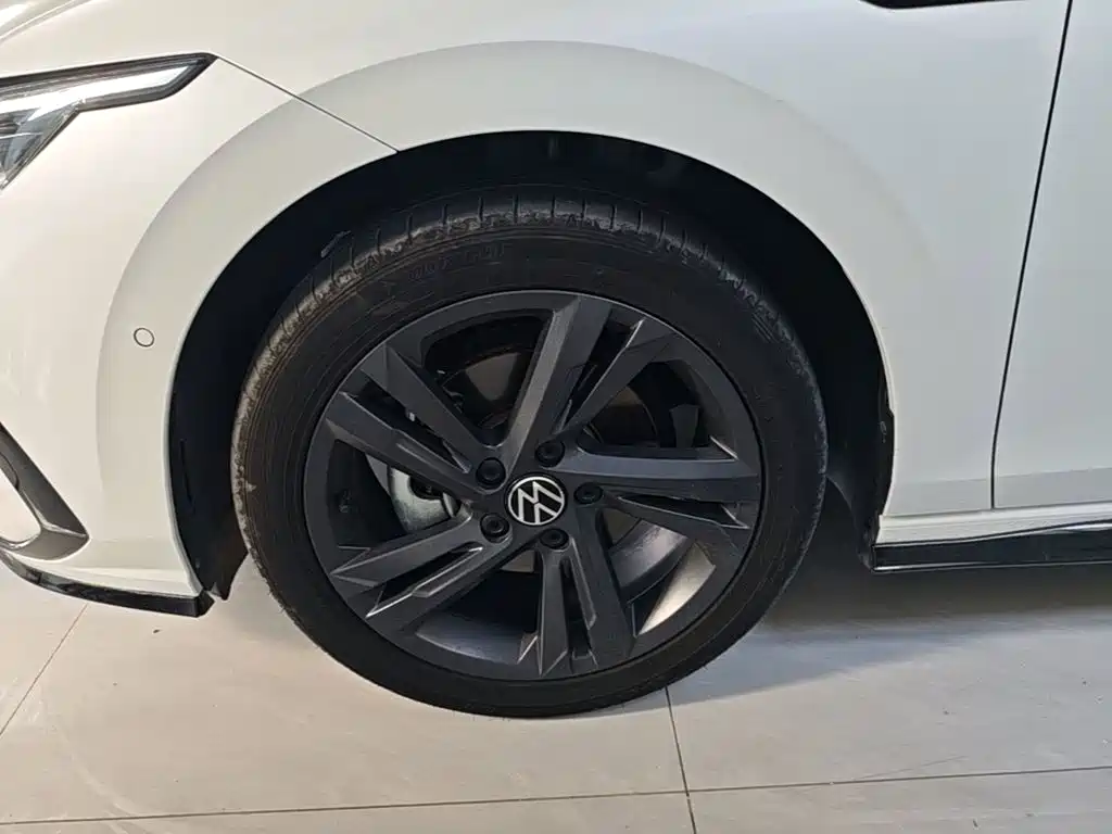 Volkswagen Golf — миниатюра 23