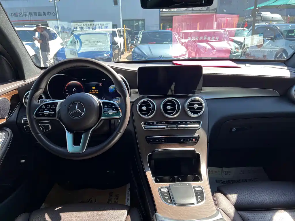 Mercedes-Benz GLC — миниатюра 9