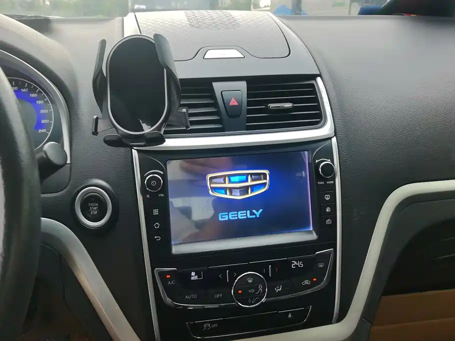Geely Emgrand — миниатюра 13
