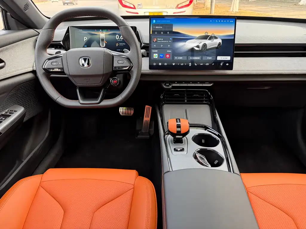 Changan UNI-V 2025 2.0T