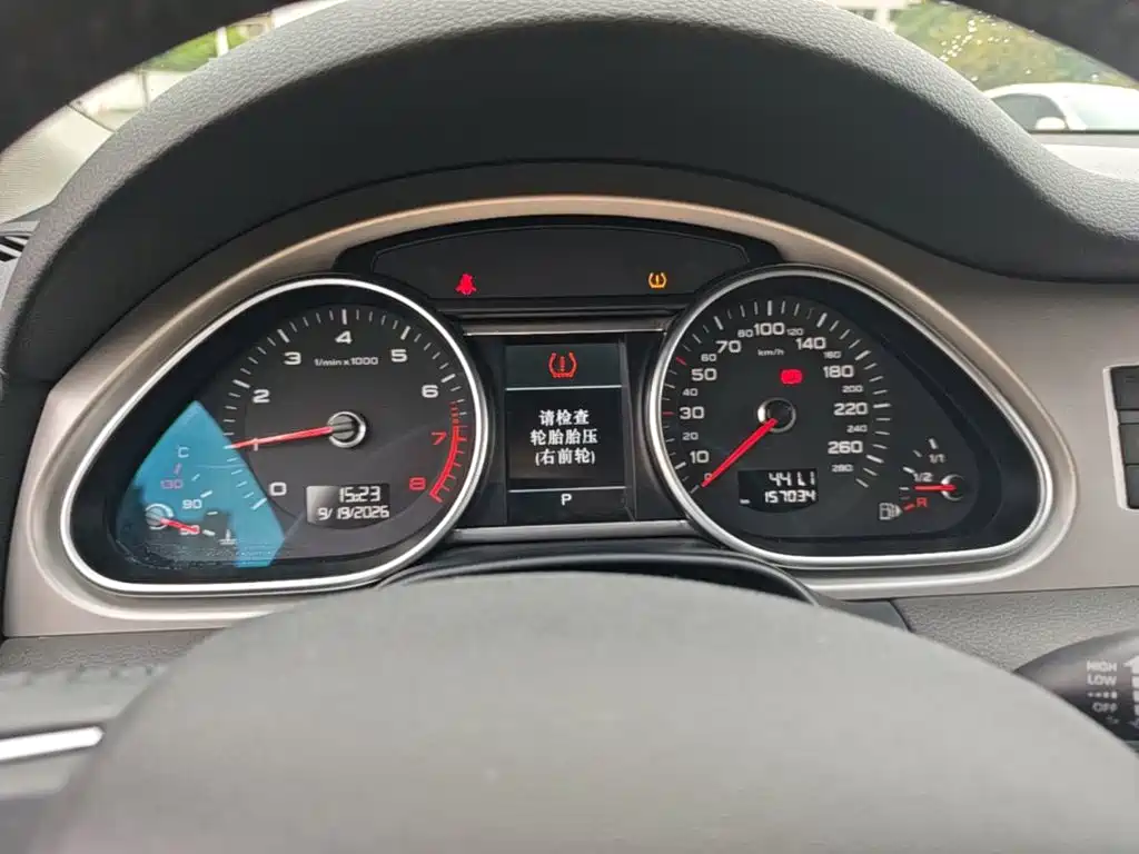 Audi Q7 — миниатюра 12