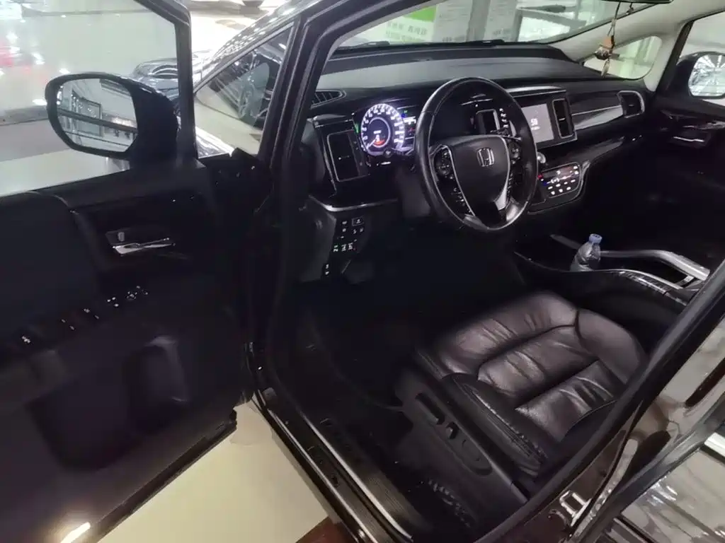 Honda Elysion — миниатюра 16