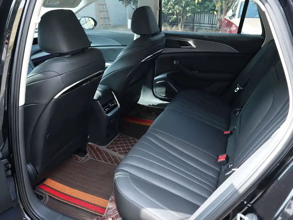Hongqi Hongqi H5 — миниатюра 16