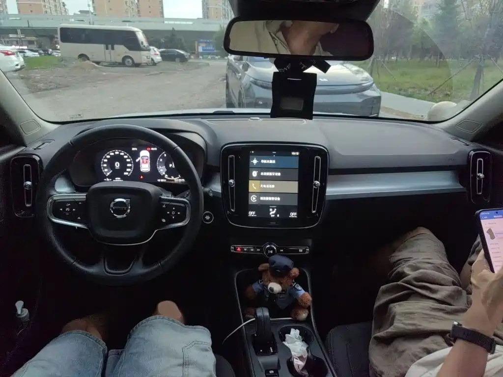 Volvo XC40 — миниатюра 13