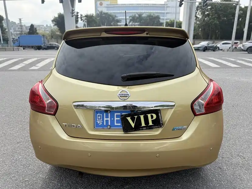Nissan Tiida — миниатюра 6
