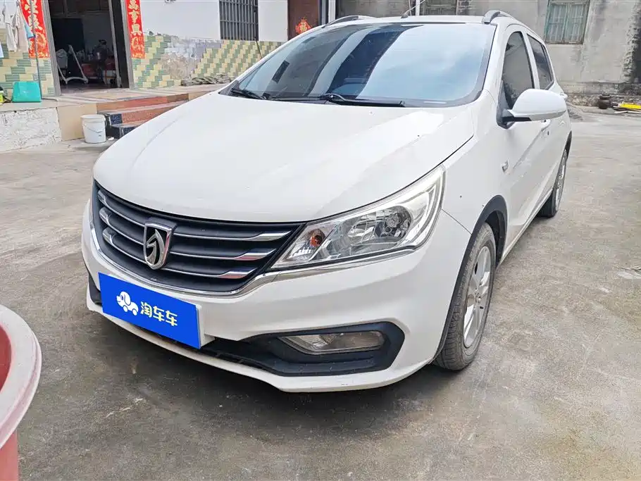 Baojun 310 2016