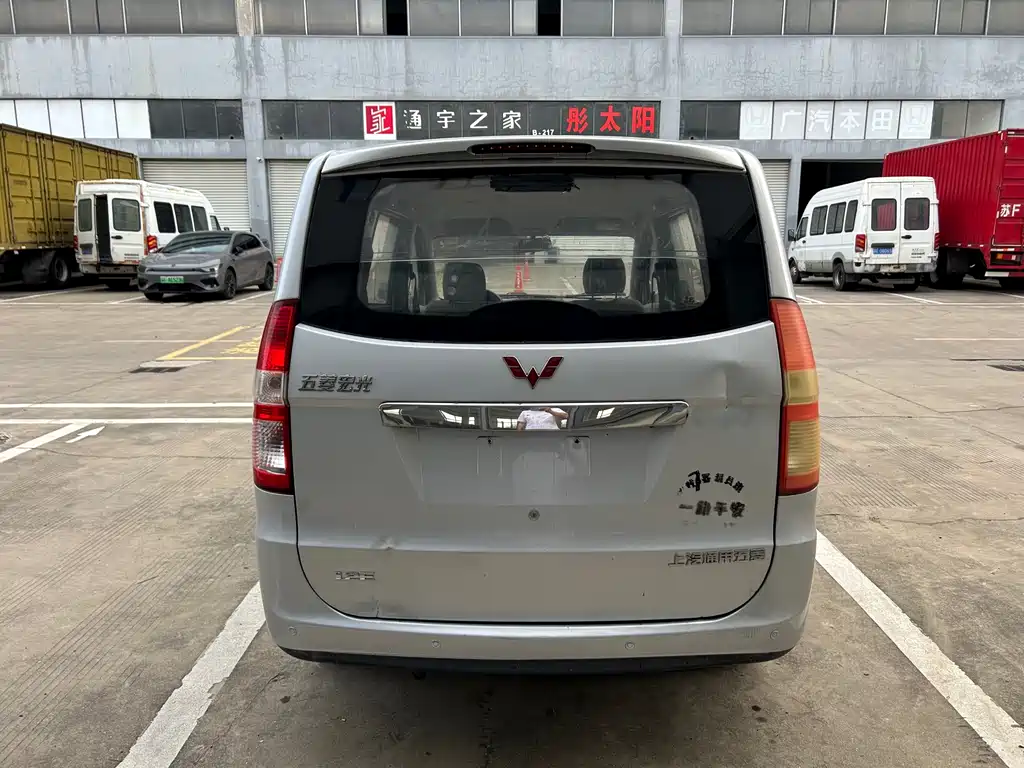 Wuling Hongguang — миниатюра 4