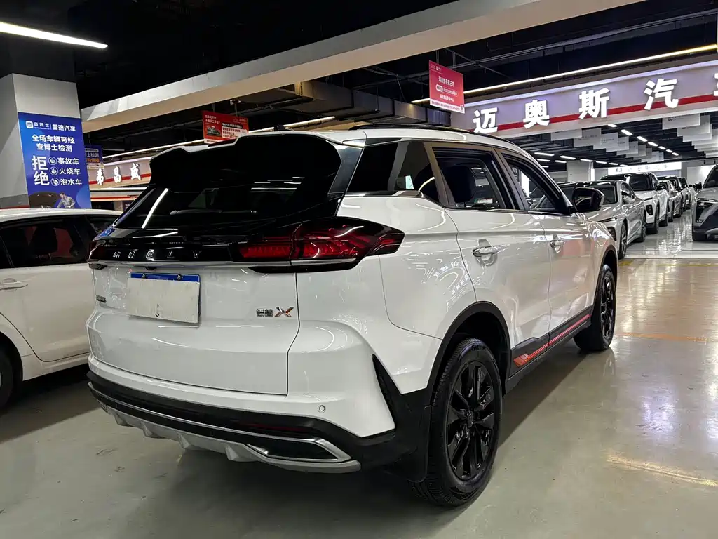 Geely Boyue — миниатюра 15