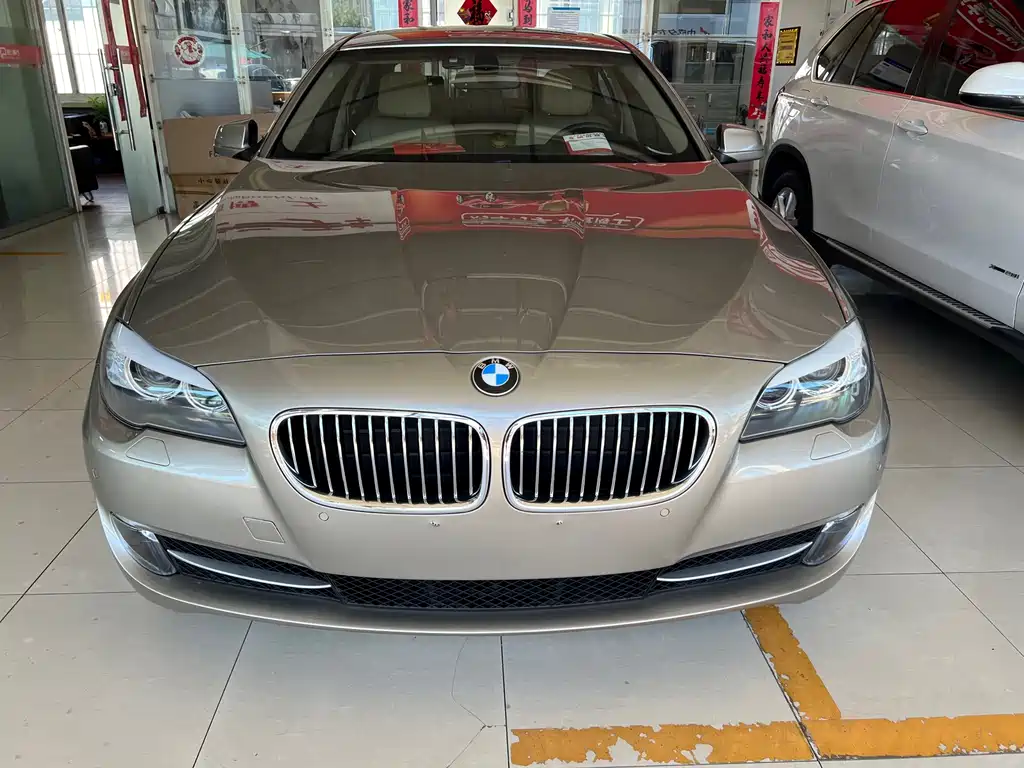 BMW 5 Series — миниатюра 2