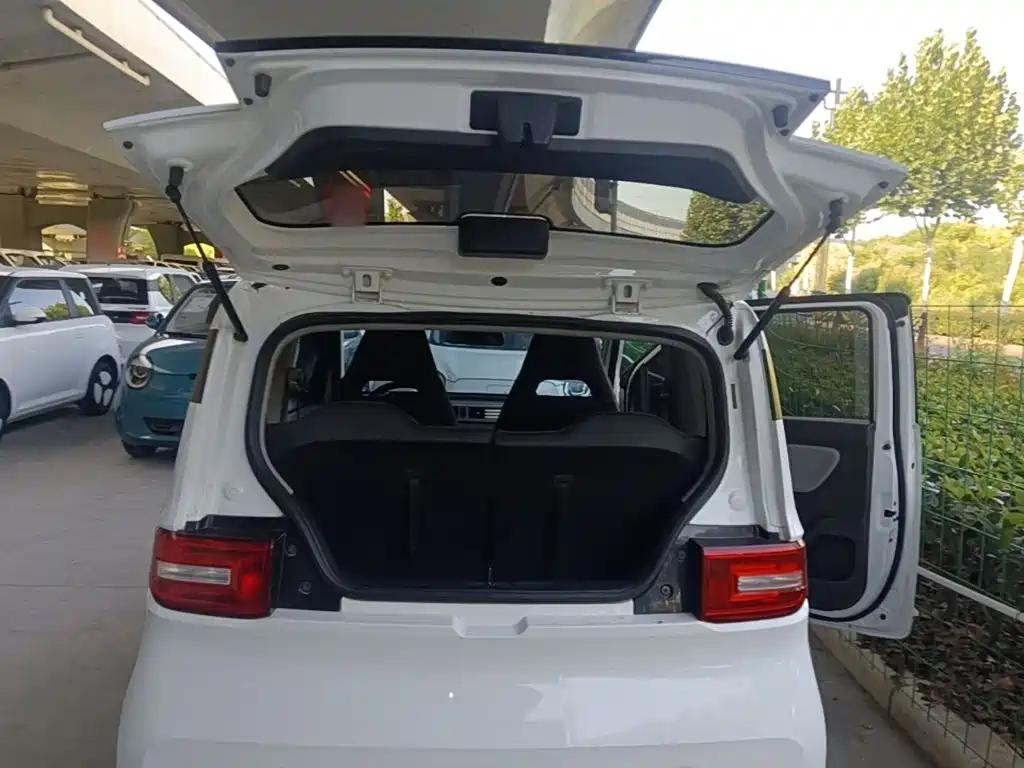 Wuling MINIEV — миниатюра 19