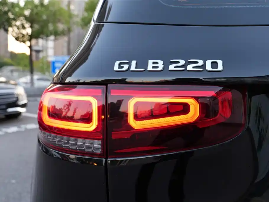Mercedes-Benz GLB — миниатюра 15