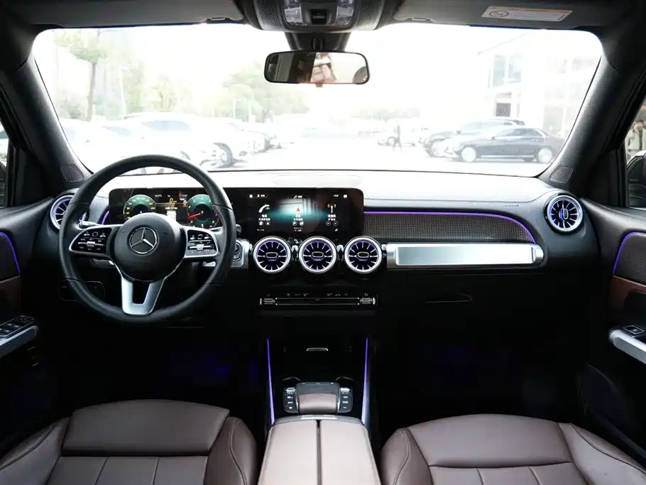 Mercedes-Benz GLB — миниатюра 21