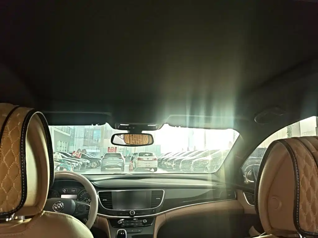 Buick LaCrosse — миниатюра 18