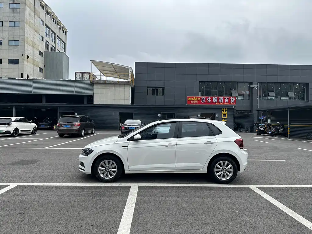 Volkswagen Polo — миниатюра 4