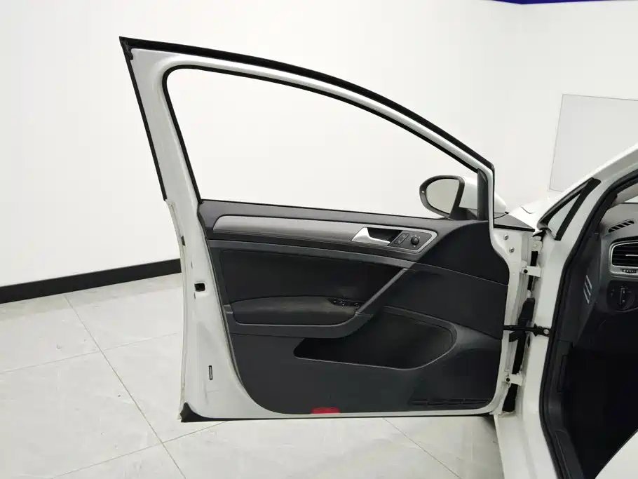 Volkswagen Golf — миниатюра 7