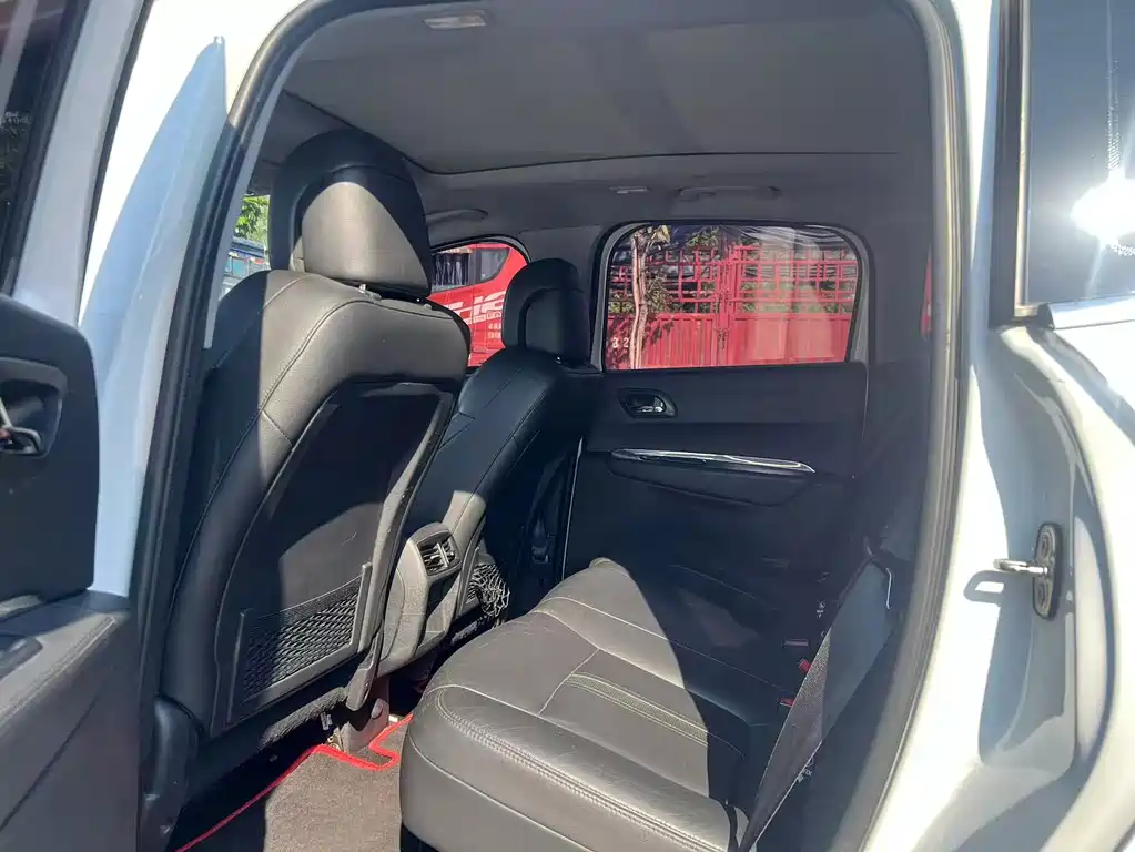 Peugeot 3008 — миниатюра 11