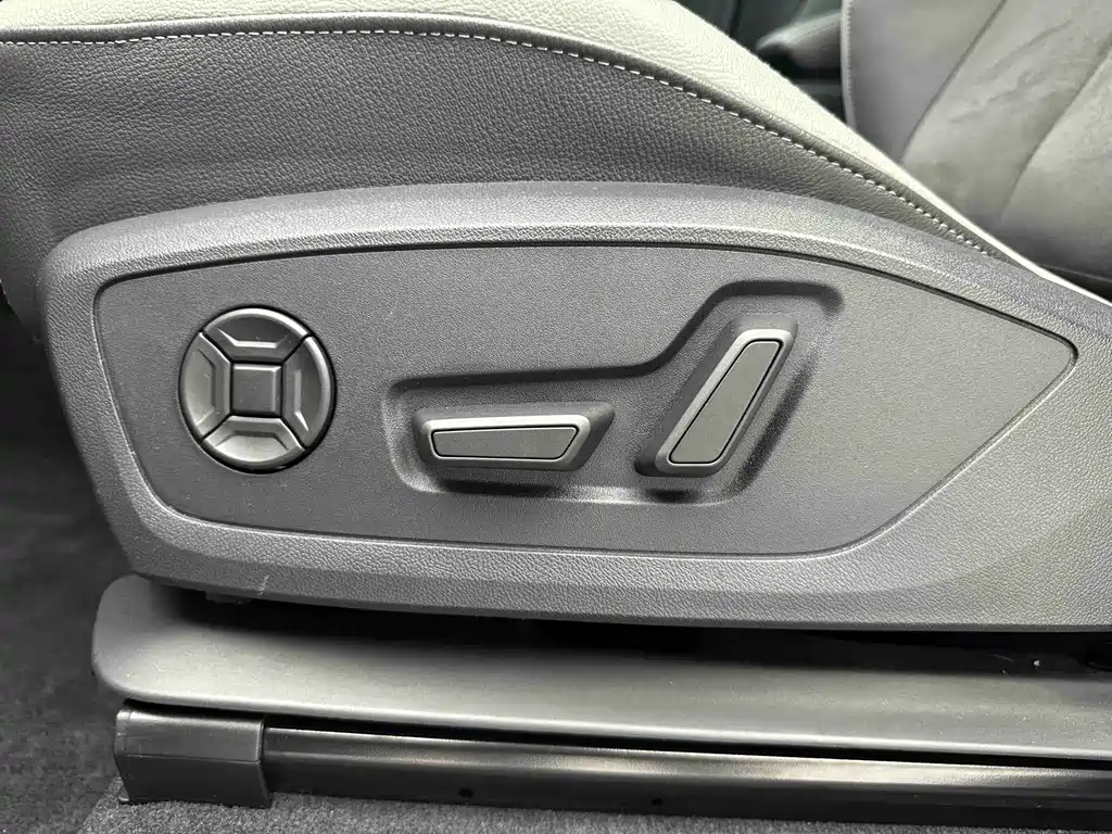 Audi Q3 — миниатюра 11