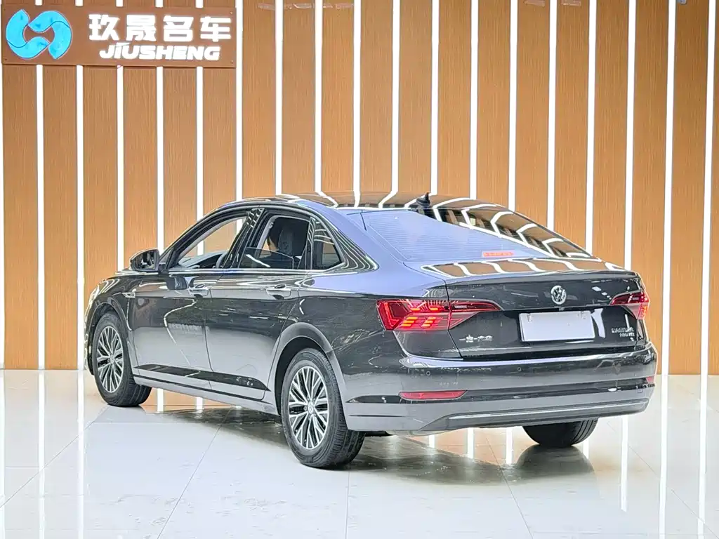 Volkswagen Sagitar — миниатюра 4