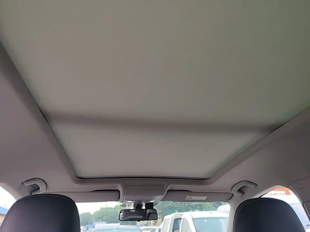 Volkswagen Tiguan L — миниатюра 18