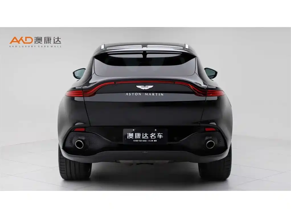 ASTON MARTIN DBX