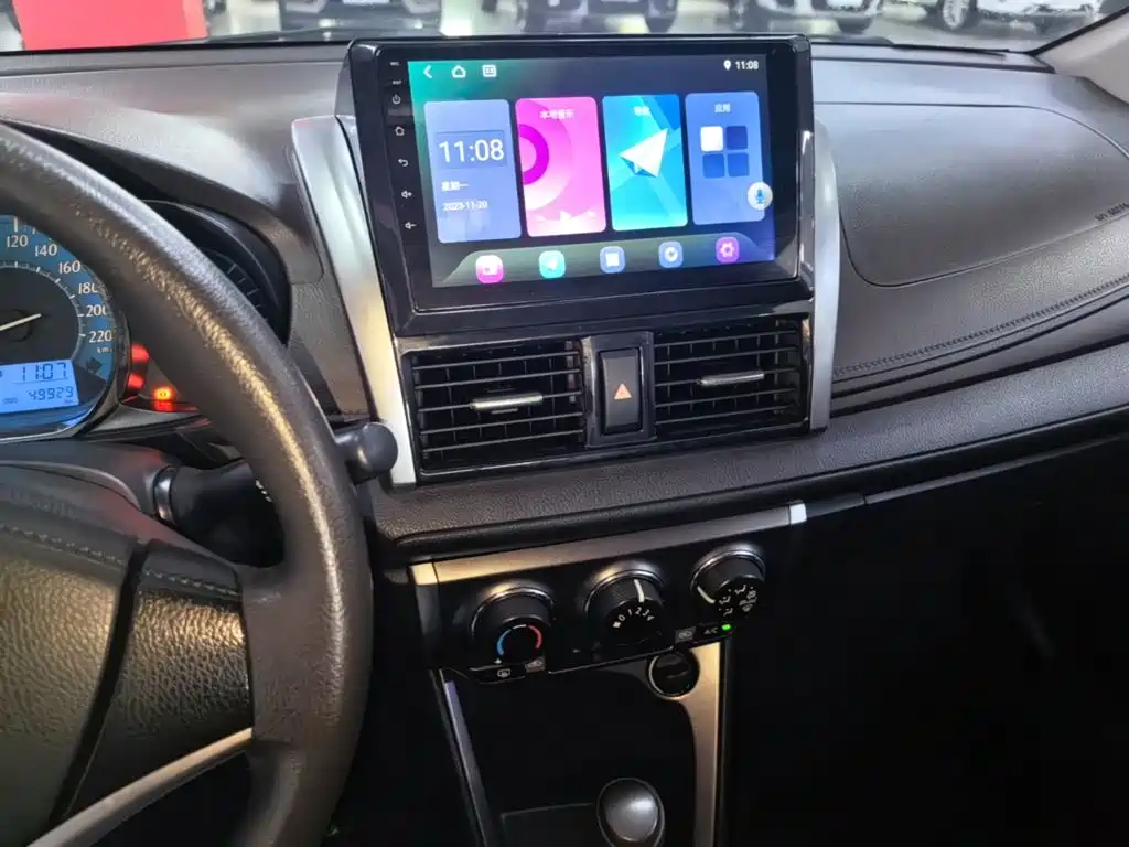 Toyota Yaris L — миниатюра 13