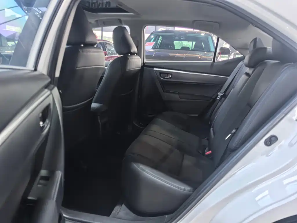 Toyota Corolla — миниатюра 10
