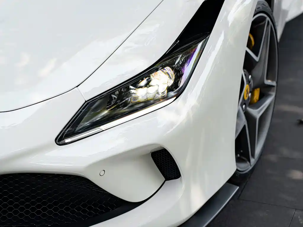 Ferrari F8 — миниатюра 8