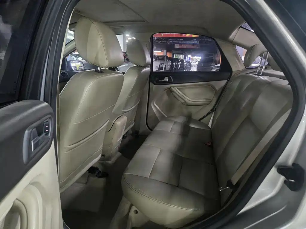 Ford Focus — миниатюра 4