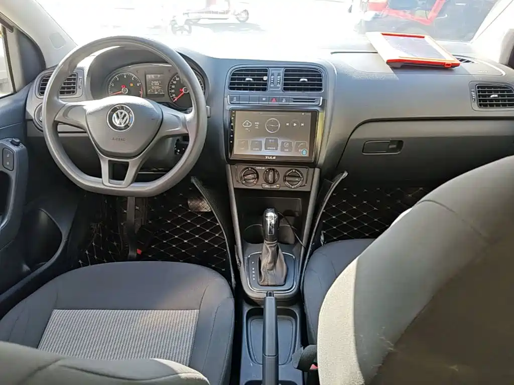 Volkswagen Polo — миниатюра 6
