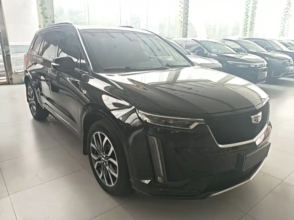 Cadillac XT6 2022 2.0T мест Luxury