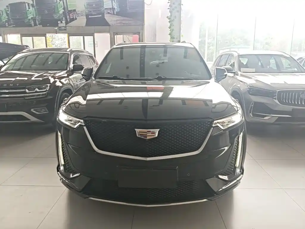 Cadillac XT6 2022 2.0T мест Luxury