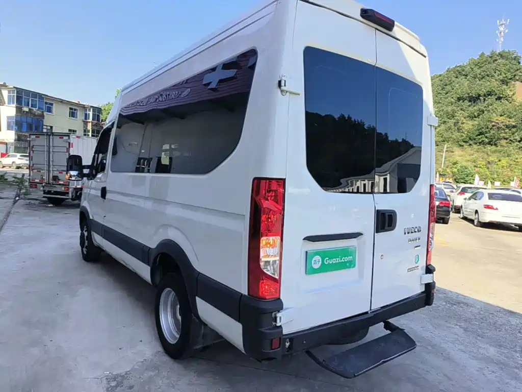 IVECO Ousheng — миниатюра 5