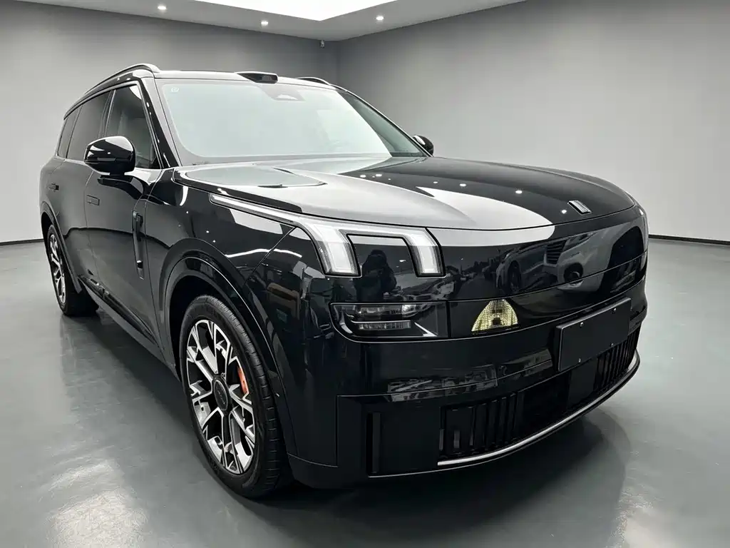 Lynk & Co 900 — миниатюра 3