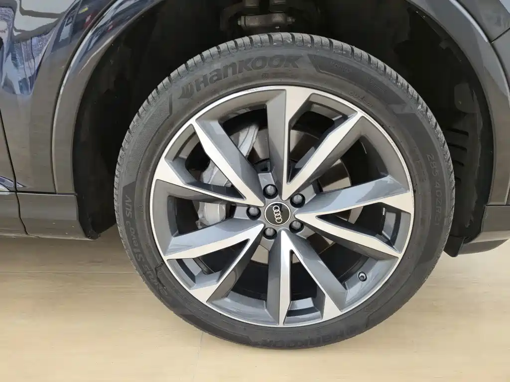 Audi Q7 — миниатюра 24