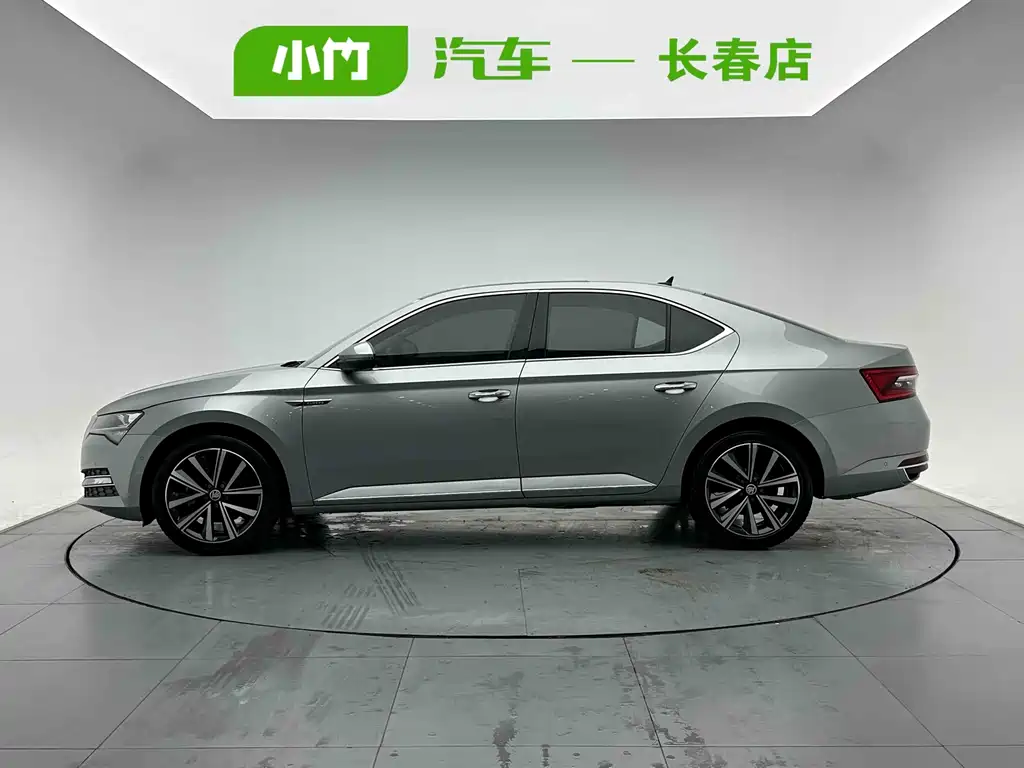Skoda Superb — миниатюра 3