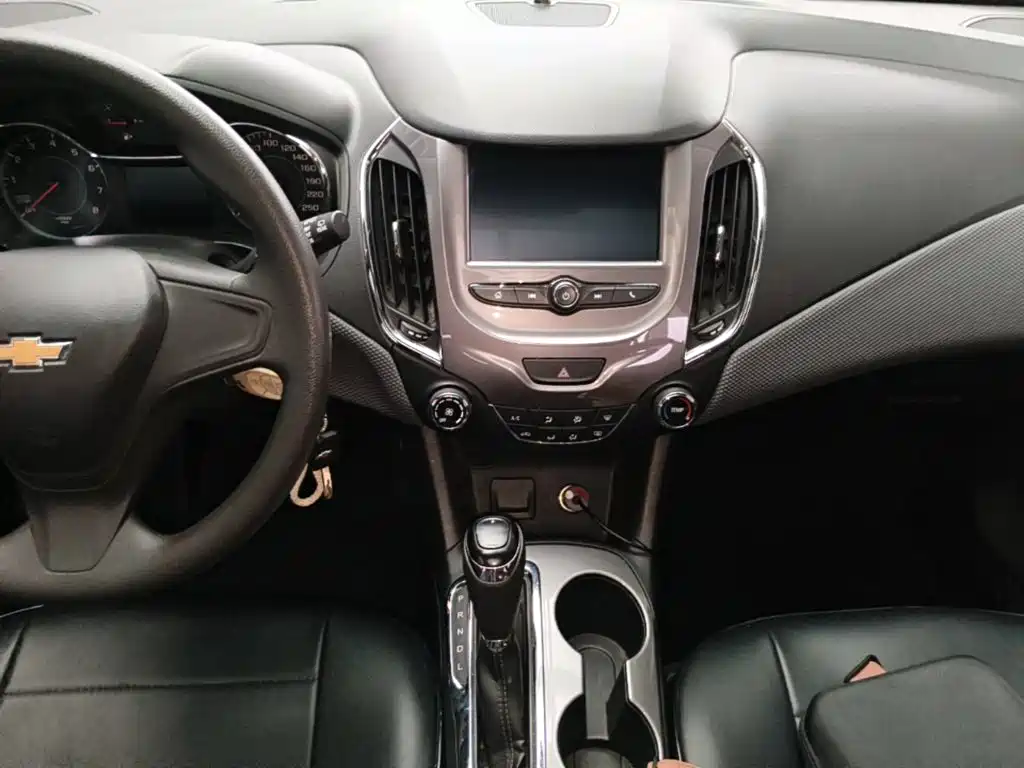 Chevrolet Cruze — миниатюра 13